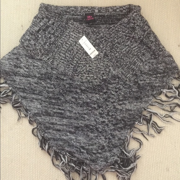 2B Bebe Sweaters - 2B Bebe Fld Collar Fringe Poncho